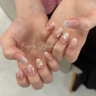 ネイル Bianca🩶 SHIONOのネイルデザイン