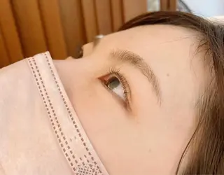 マツエク・マツパ GOSSIP所属・GOSSIP信国 瑞絵のヘアスタイル