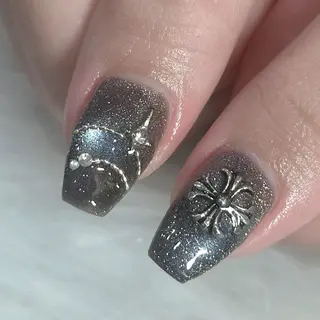 ネイル LAVISH nanamiのネイルデザイン