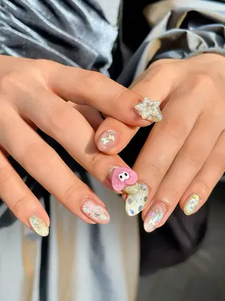 ネイル 宮澤 朱里のネイルデザイン