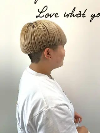 ショート カラー 中村 優太のヘアスタイル