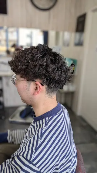 メンズ パーマ メンズパーマ/顔周り レイヤー店長えのもとのヘアスタイル