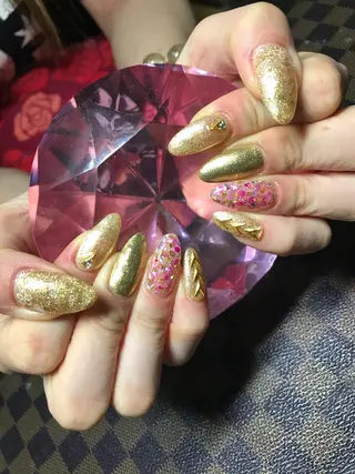 ネイル みんなの店所属・仲谷 つかさのエステ・リラクイメージ