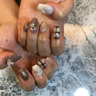 ネイル 河野 弥月のネイルデザイン