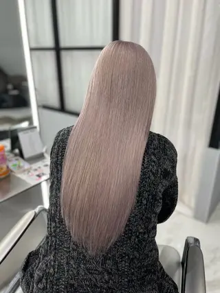 ロング カラー 透明感ミルクティー✨ 西澤 ジュンヤのヘアスタイル