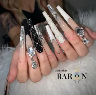 ネイル ♛︎BARON♛︎ ERINAのネイルデザイン