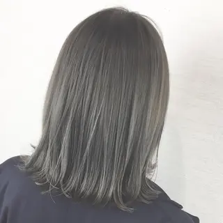 ミディアム ブリーチなしダブル/ レイヤーカット 小棹のヘアスタイル