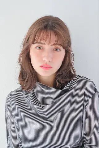 ミディアム ショートパーマ カットモデルのヘアスタイル