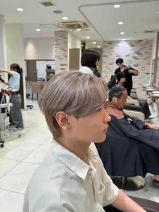 セミロング カラー メンズ 菊池 遼/透明感 /韓国レイヤー/艶感のヘアスタイル