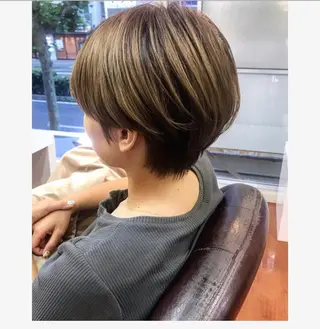 ショート ヨシダ トオルのヘアスタイル