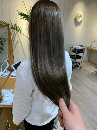 ロング カラー 白髪ぼかしハイライト 柳川拓哉のヘアスタイル