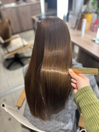 ロング Iris by artina 武蔵小杉店【イリス バイ アルティナ】所属・🎼レイヤー/顔周り カット/nene♬のヘアスタイル