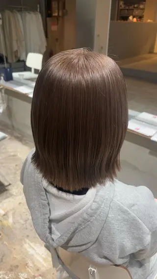 カラー 安藤 まりのヘアスタイル