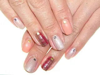 ネイル fujinail(バーバーフジノ)所属・藤野 智美のネイルデザイン