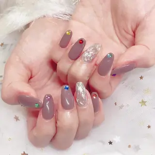 ショート カラー ネイル Q Free nailsのネイルデザイン