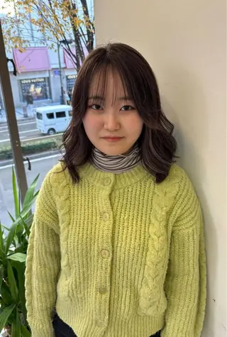 カラー ナナ/大阪心斎橋/ レイヤーカットのヘアスタイル