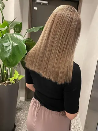 セミロング カラー TIGRE tenjinのヘアスタイル