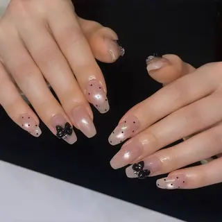 ネイル 𝘉𝘢𝘣𝘦𝘭 𝘜𝘮𝘪のネイルデザイン