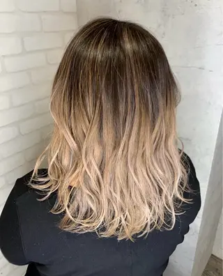 セミロング カラー ヘアアレンジ Aloa横浜所属・トップスタイリスト Shoyaのヘアスタイル