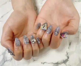 ロング カラー ネイル Q Free nailsのネイルデザイン