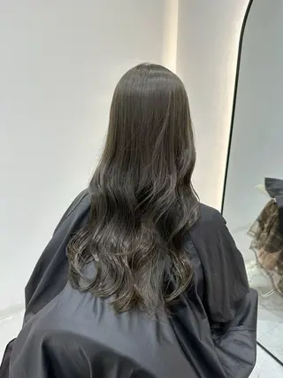 ロング カラー 赤み消し/オリーブ カーキ/福田れんのヘアスタイル