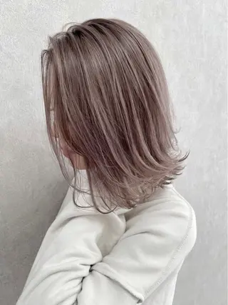 ミディアム Eir 高槻所属・デザイナーズサロン Eir高槻のヘアスタイル