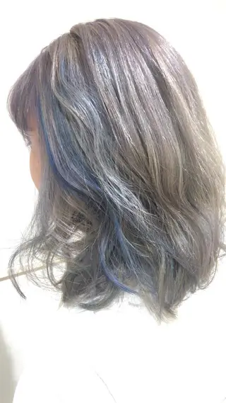 ミディアム カラー 樋渡 侑希のヘアスタイル