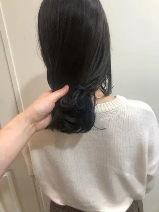 ミディアム カラー MIOベージュカラー 柔らかいカラーのヘアスタイル