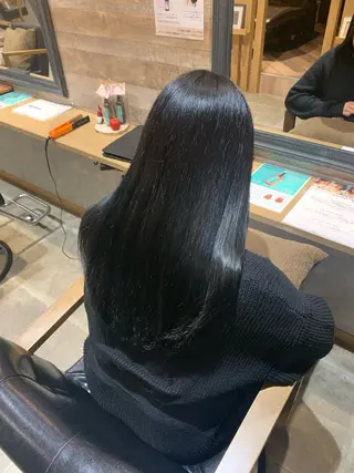 ロング カラー 佐藤 杏奈のヘアスタイル