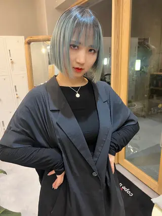 ミディアム ミルクティーベージュ outaのヘアスタイル