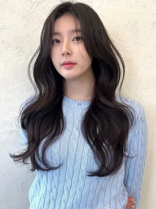 ロング 酸性縮毛矯正 Coreすずのヘアスタイル