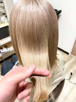 ミディアム カラー 🌈派手髪ハイトーン 🌈鈴木亮太🌈のヘアスタイル