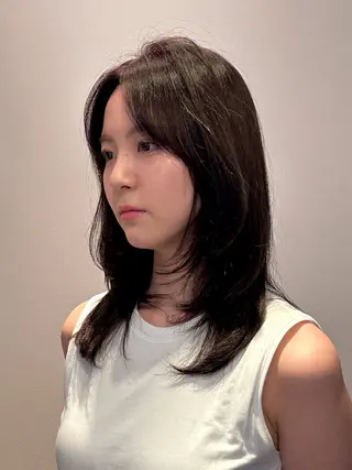 ミディアム カラー ナチュラル大人っぽい スタイル　MAORIのヘアスタイル