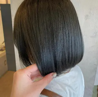 カラー 石田 菜月のヘアスタイル