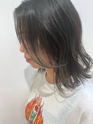 ミディアム カラー 🐺ウルフ× ハイトーン🐺MOEのヘアスタイル