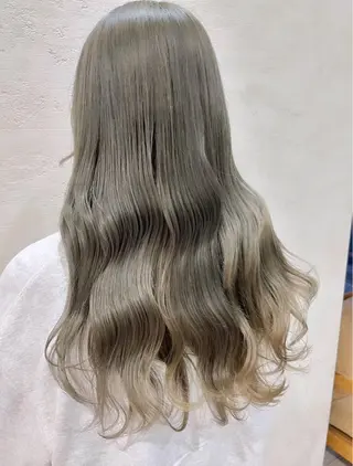 ロング 安坂 雪音のヘアスタイル