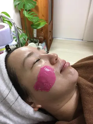 ROMIブラジリアン ＆ホワイトニングのエステ・リラクイメージ