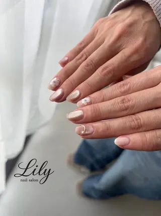 ネイル nail salon Lily所属・藤田 璃々のネイルデザイン