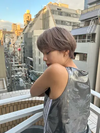 ショート カラー ショート/ボブ/ 心斎橋/宮脇美奈のヘアスタイル