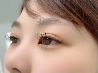 マツエク・マツパ Cheri所属・きし かりんの眉毛・アイブロウイメージ