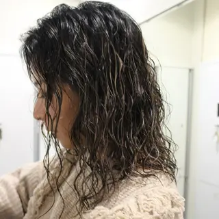 セミロング カラー パーマ カーリーパーマ/ 透明ｶﾗｰ/MIKUのヘアスタイル