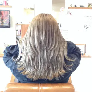 ミディアム カラー 辨天 勇介のヘアスタイル