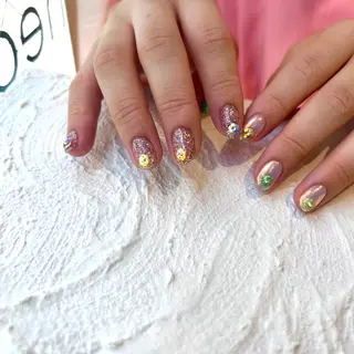 ネイル 新井 ひなののネイルデザイン