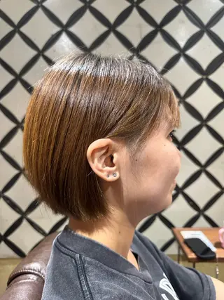 ショート レイヤー/蟹江/ くすみカラー/川口のヘアスタイル