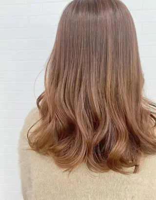 セミロング カラー GRANLUSSO 〜グランルッソ駅前店所属・木口 嘉美のヘアスタイル