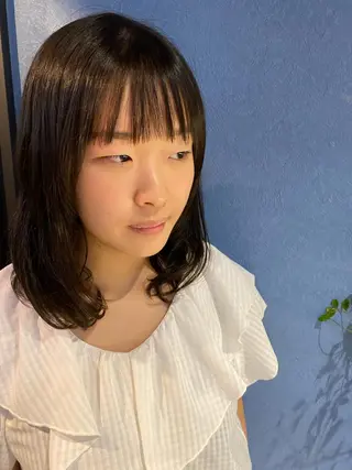 ミディアム 大内 郁のヘアスタイル