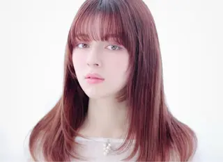 ロング パーマ 小磯 維織のヘアスタイル