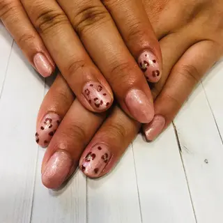 ネイル ラゾ所属・こばやし かざねの眉毛・アイブロウイメージ