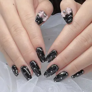 ネイル Momo🍑 【パラジェル取扱店】のネイルデザイン