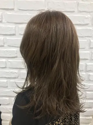 セミロング カラー 【暖色カラー特化】 中山由梨のヘアスタイル